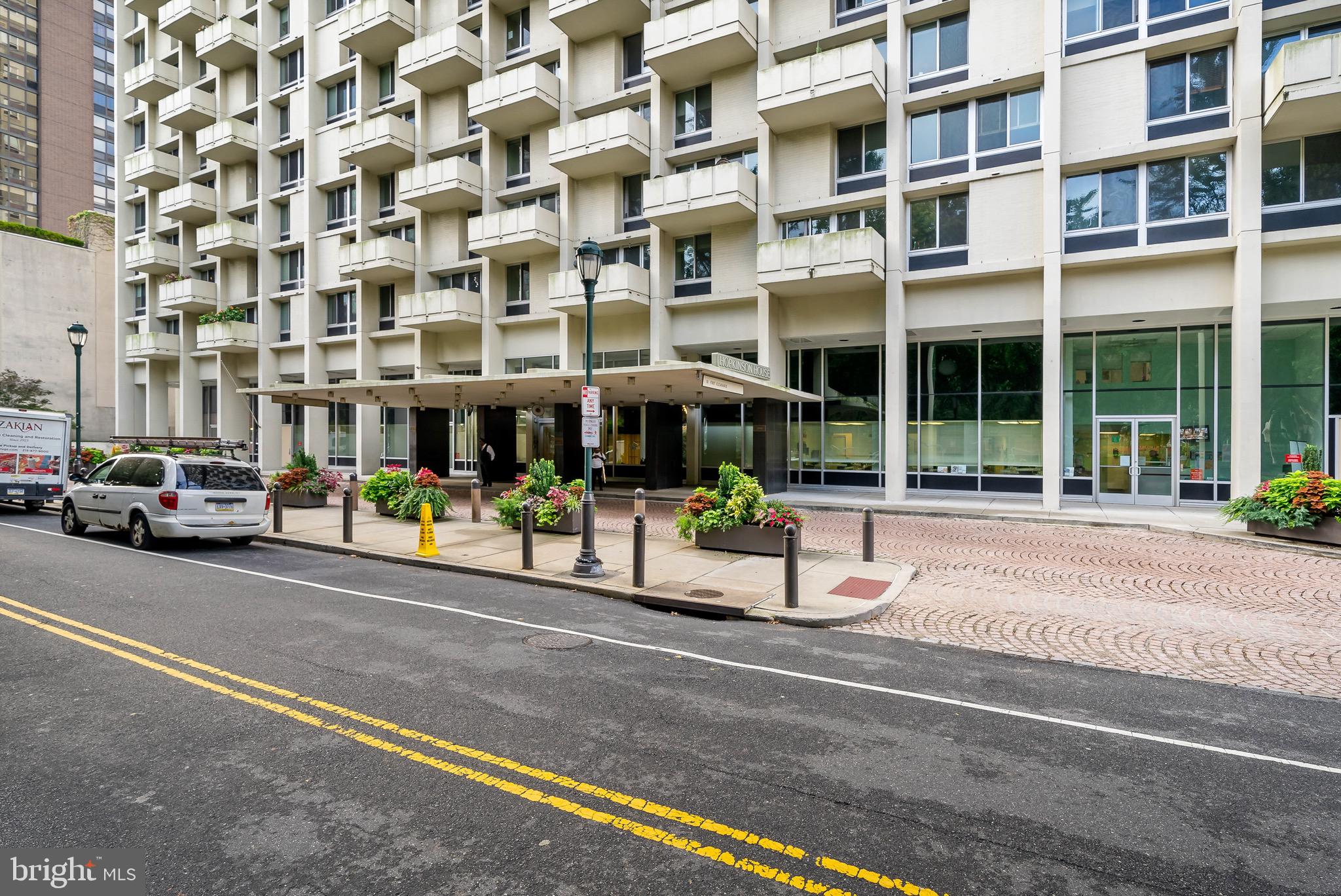 WASHINGTON SQ - Residential
