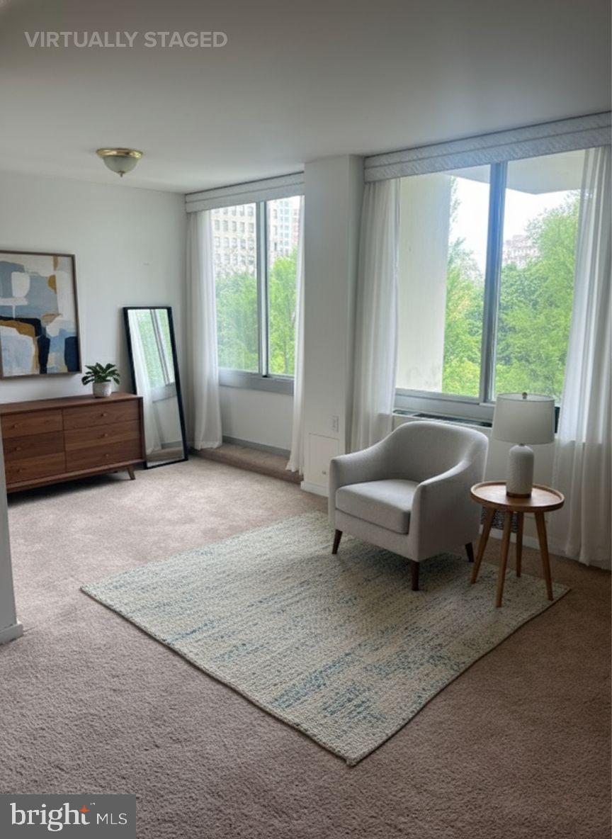 WASHINGTON SQ - Residential