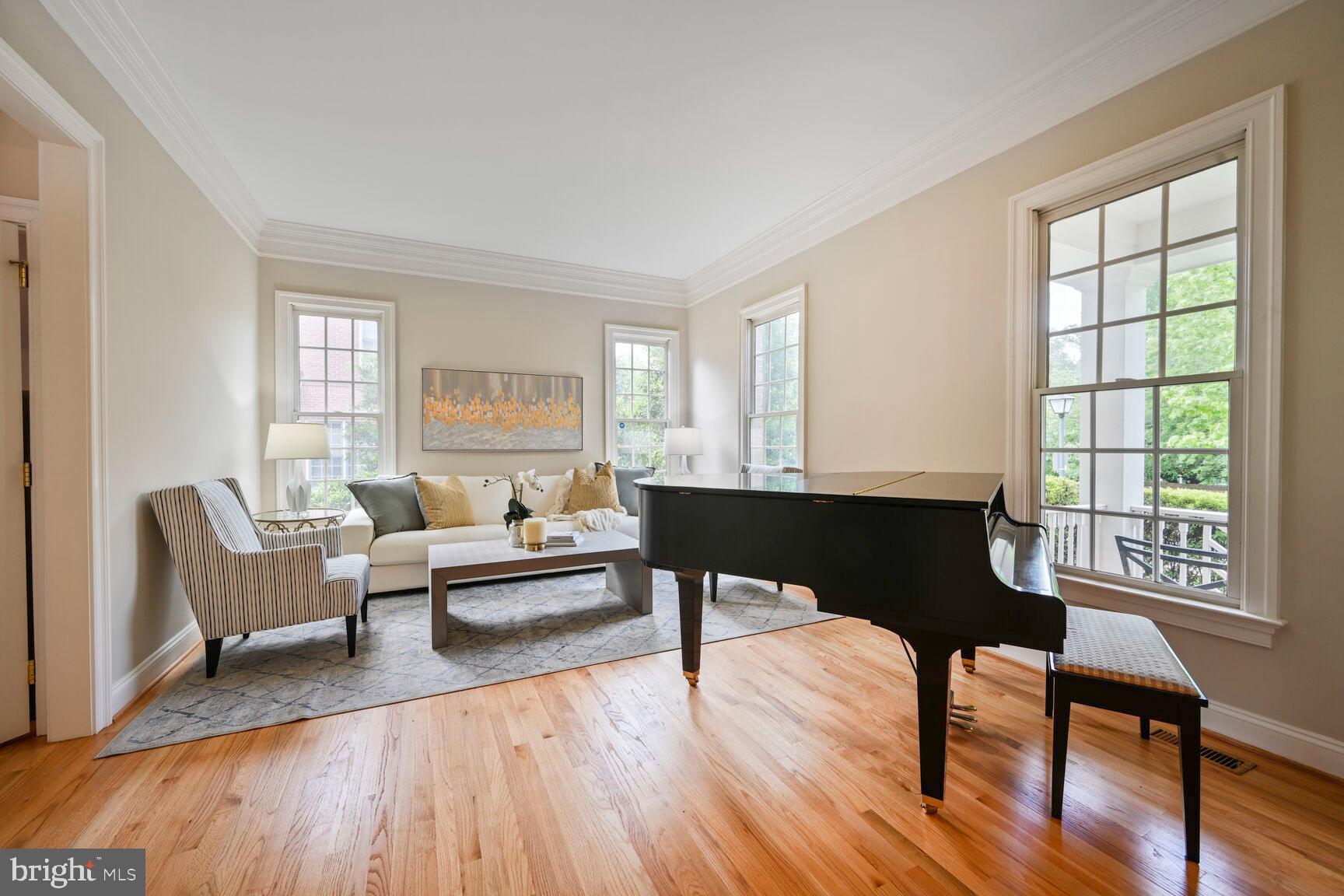 CHEVY CHASE COMMONS - Residential