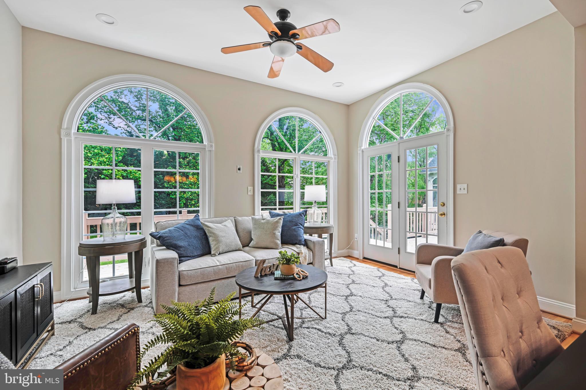 CHEVY CHASE COMMONS - Residential