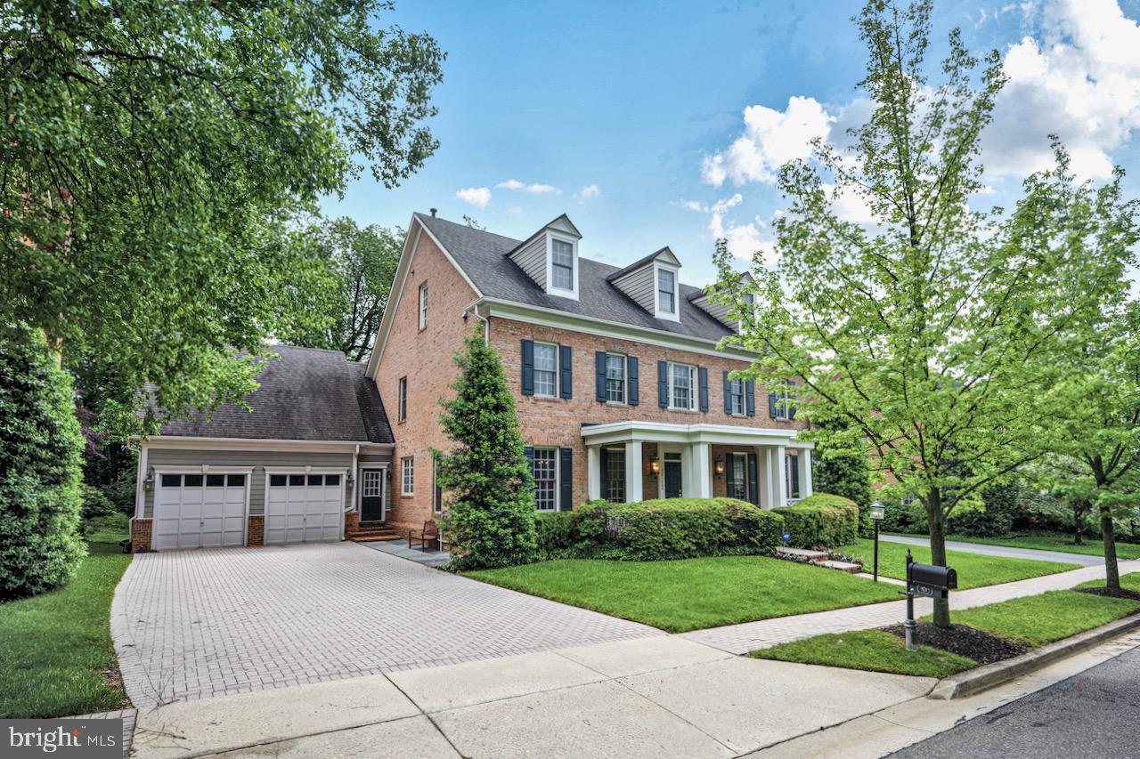 CHEVY CHASE COMMONS - Residential