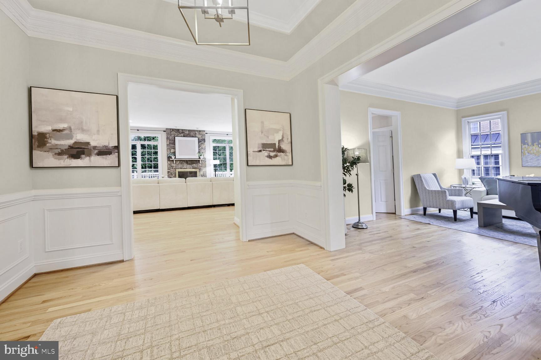 CHEVY CHASE COMMONS - Residential