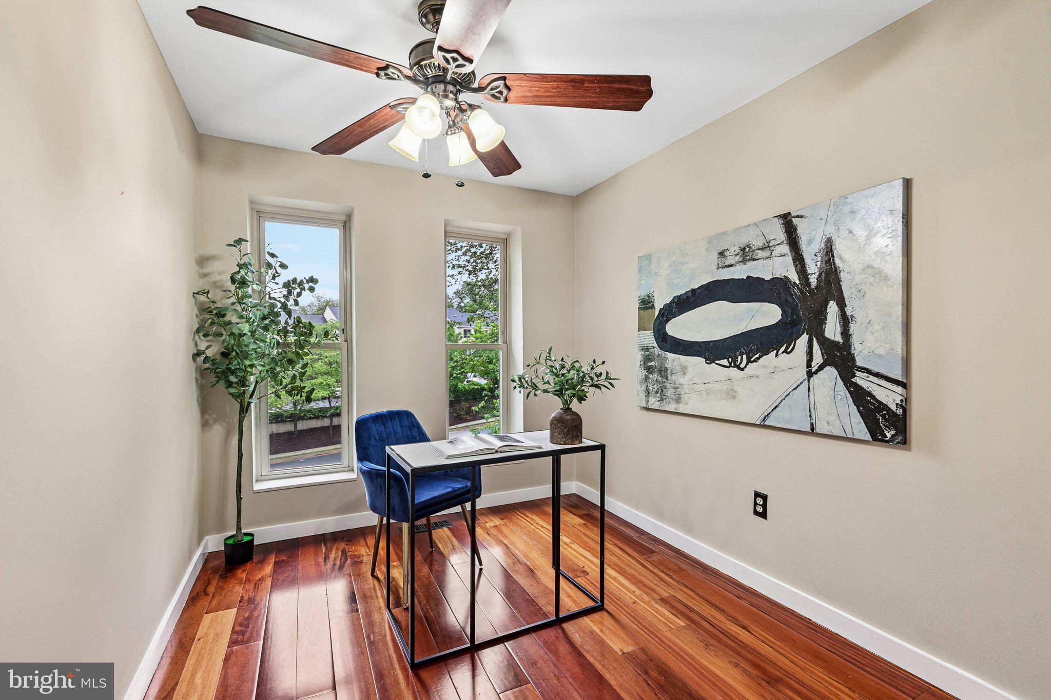 TYSONS COURT - Residential