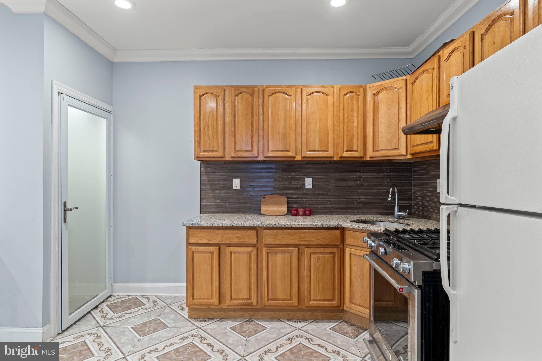 PHILADELPHIA (NORTHEAST) - Residential
