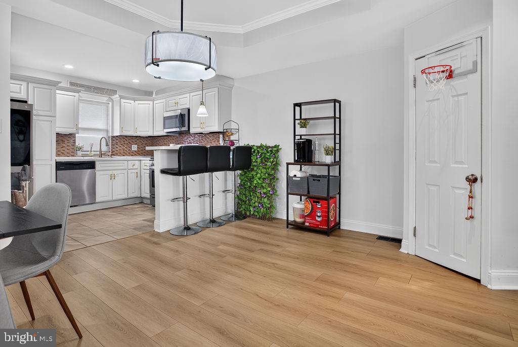 WEST OAK LANE - Residential