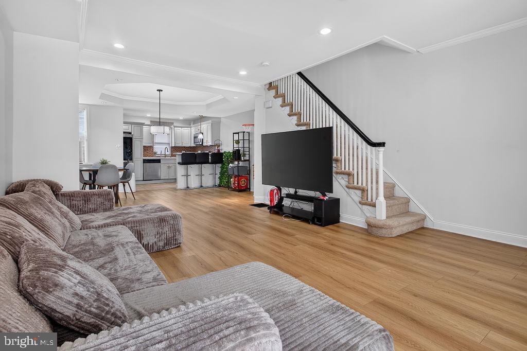 WEST OAK LANE - Residential