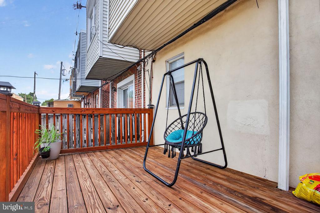 WEST OAK LANE - Residential