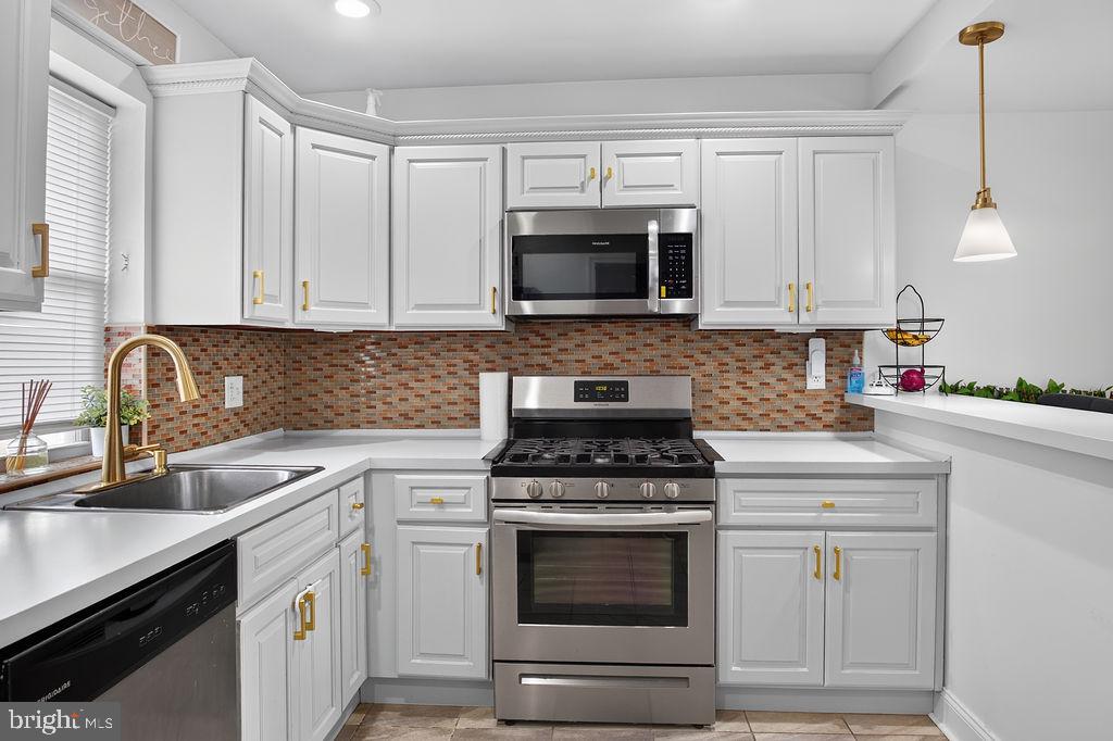 WEST OAK LANE - Residential