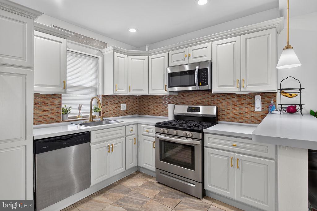 WEST OAK LANE - Residential