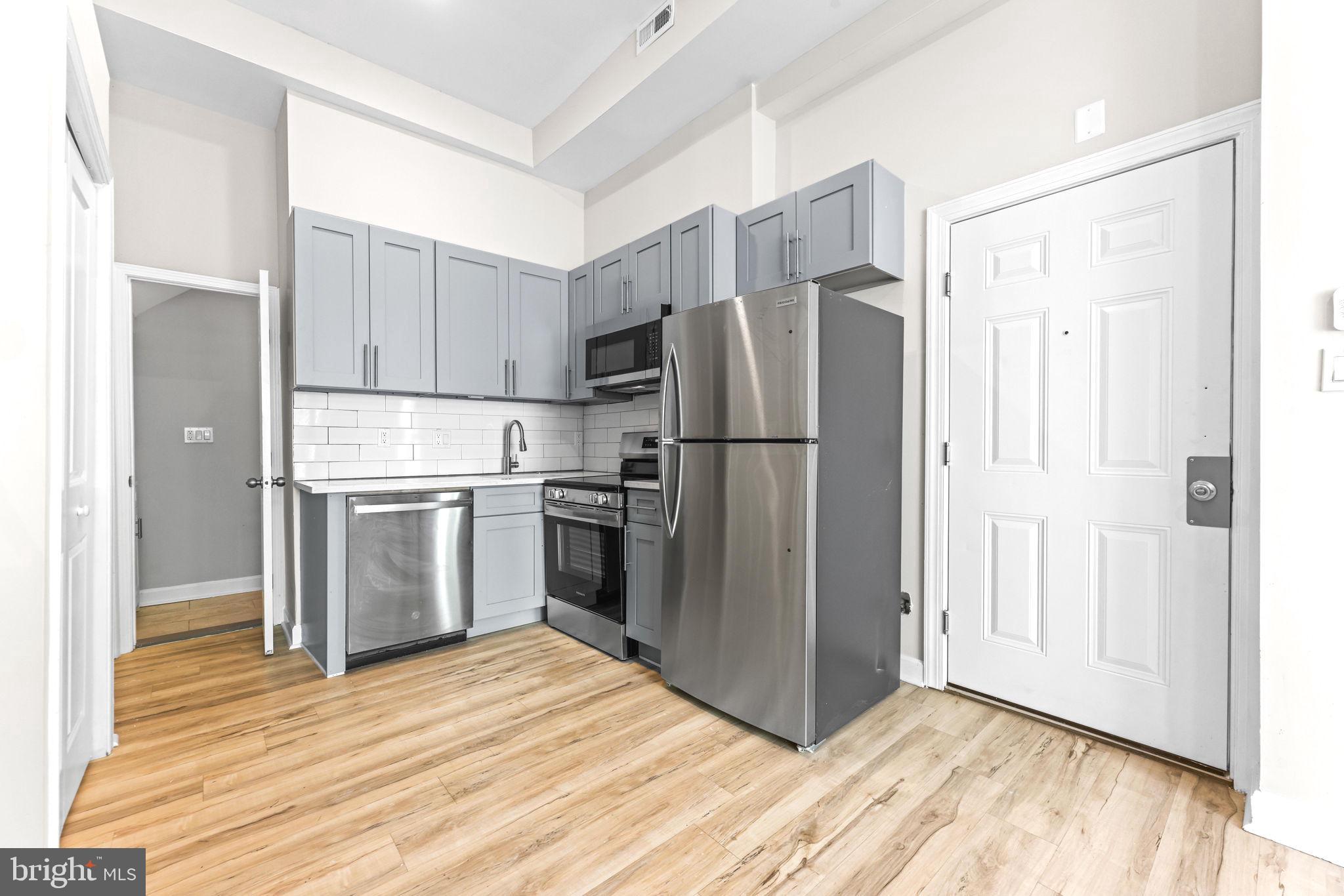 BARCLAY - Residential