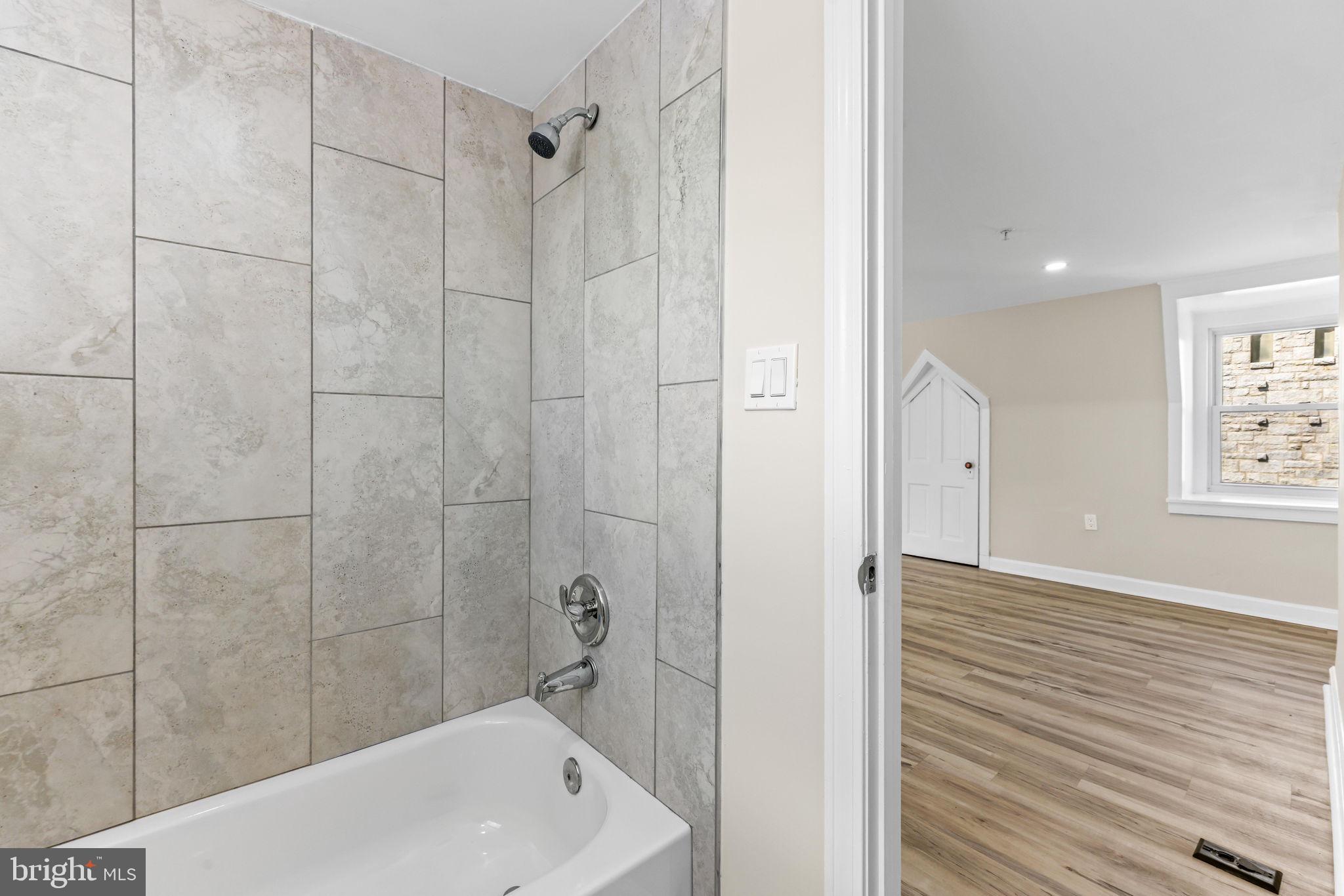 BARCLAY - Residential