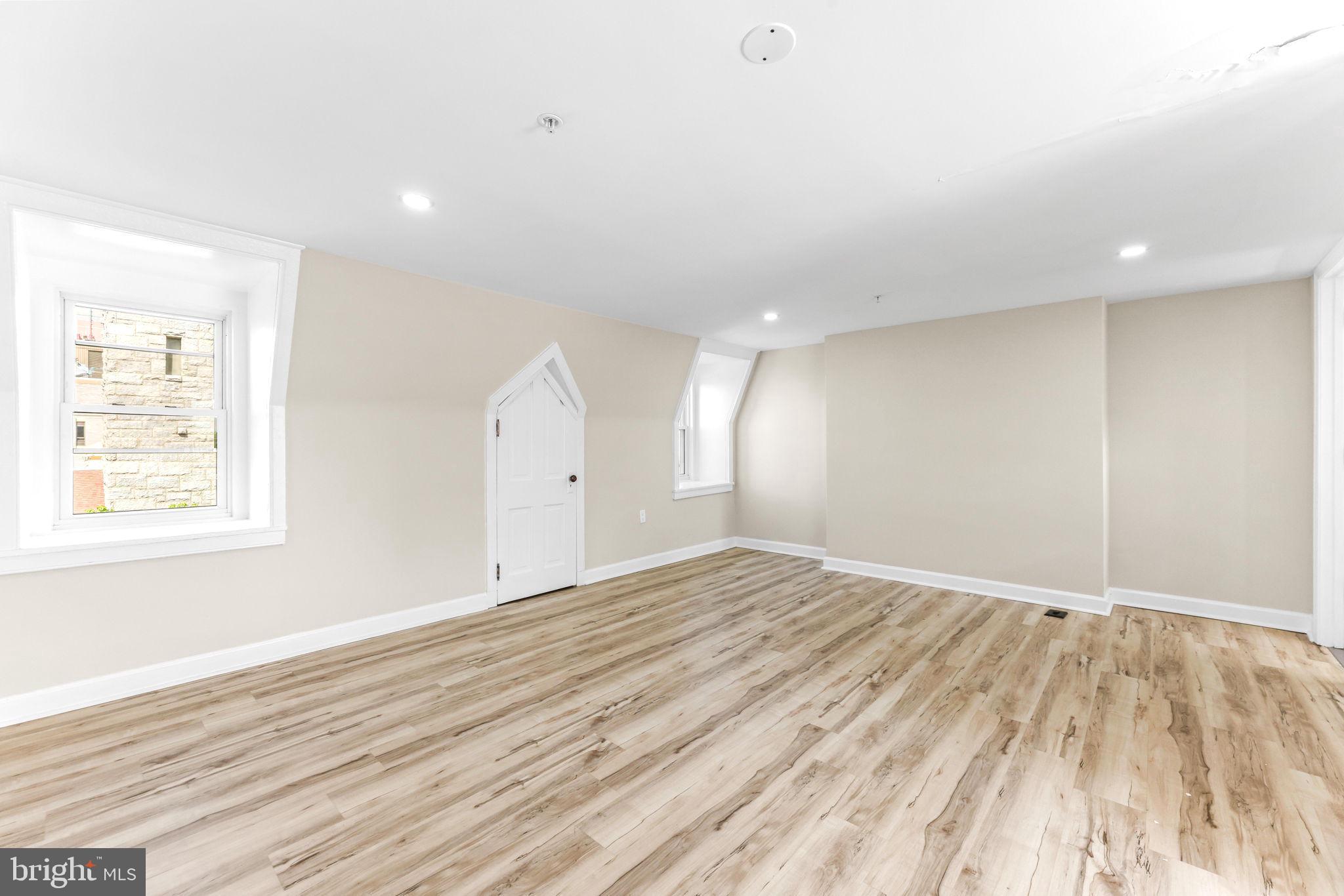BARCLAY - Residential