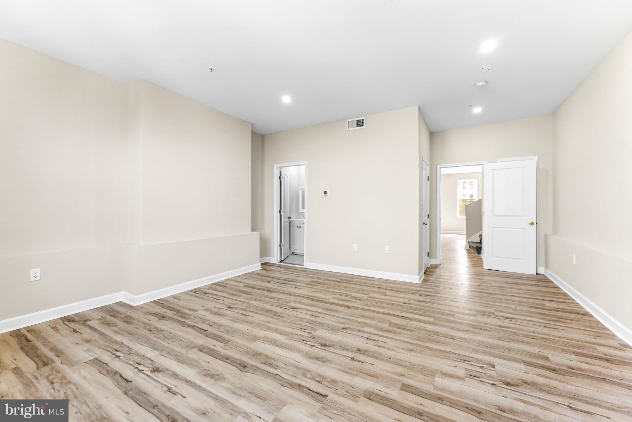 BARCLAY - Residential