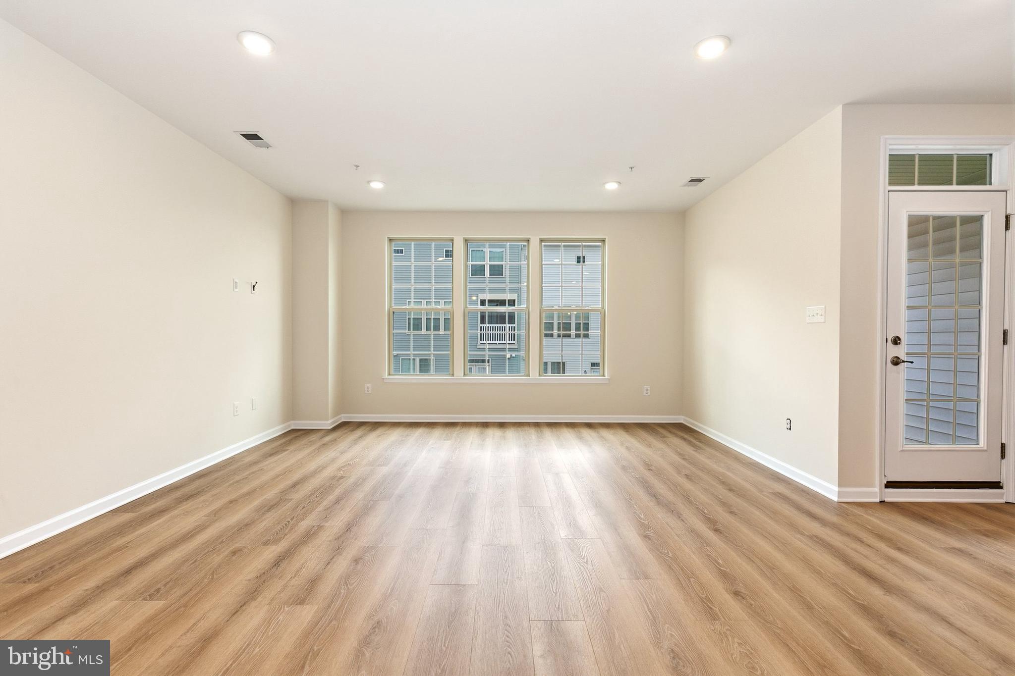 PINEY ORCHARD - Residential