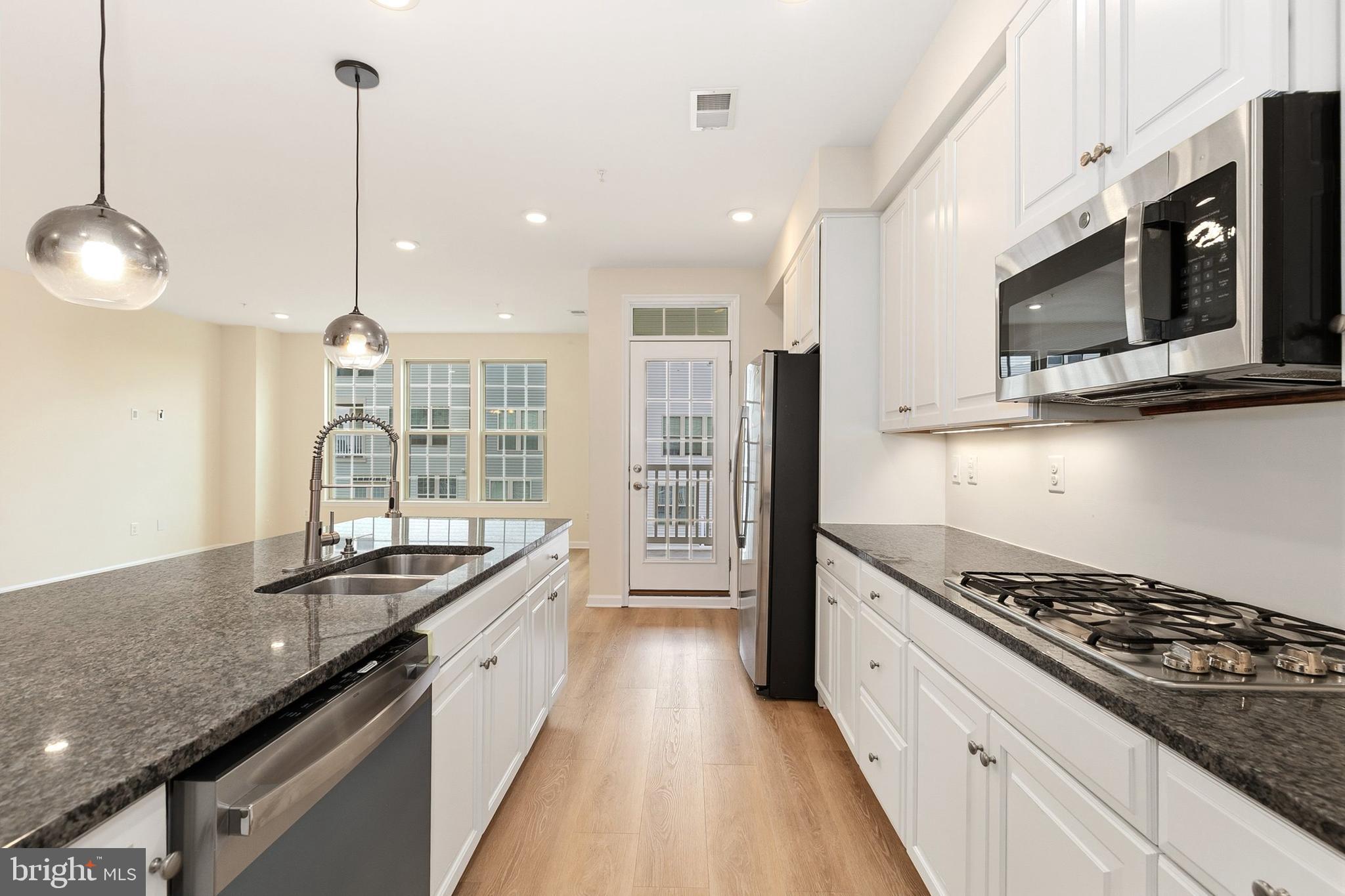 PINEY ORCHARD - Residential