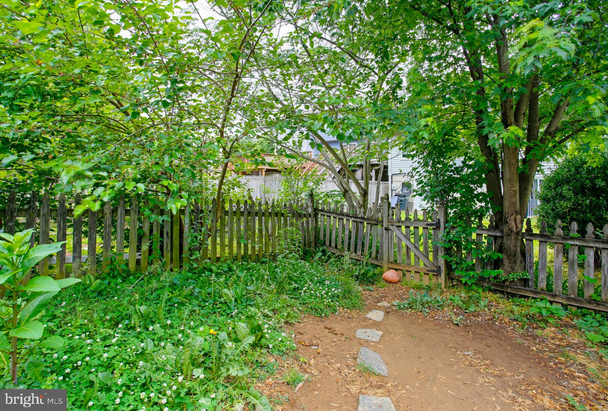 BELMONT - Residential
