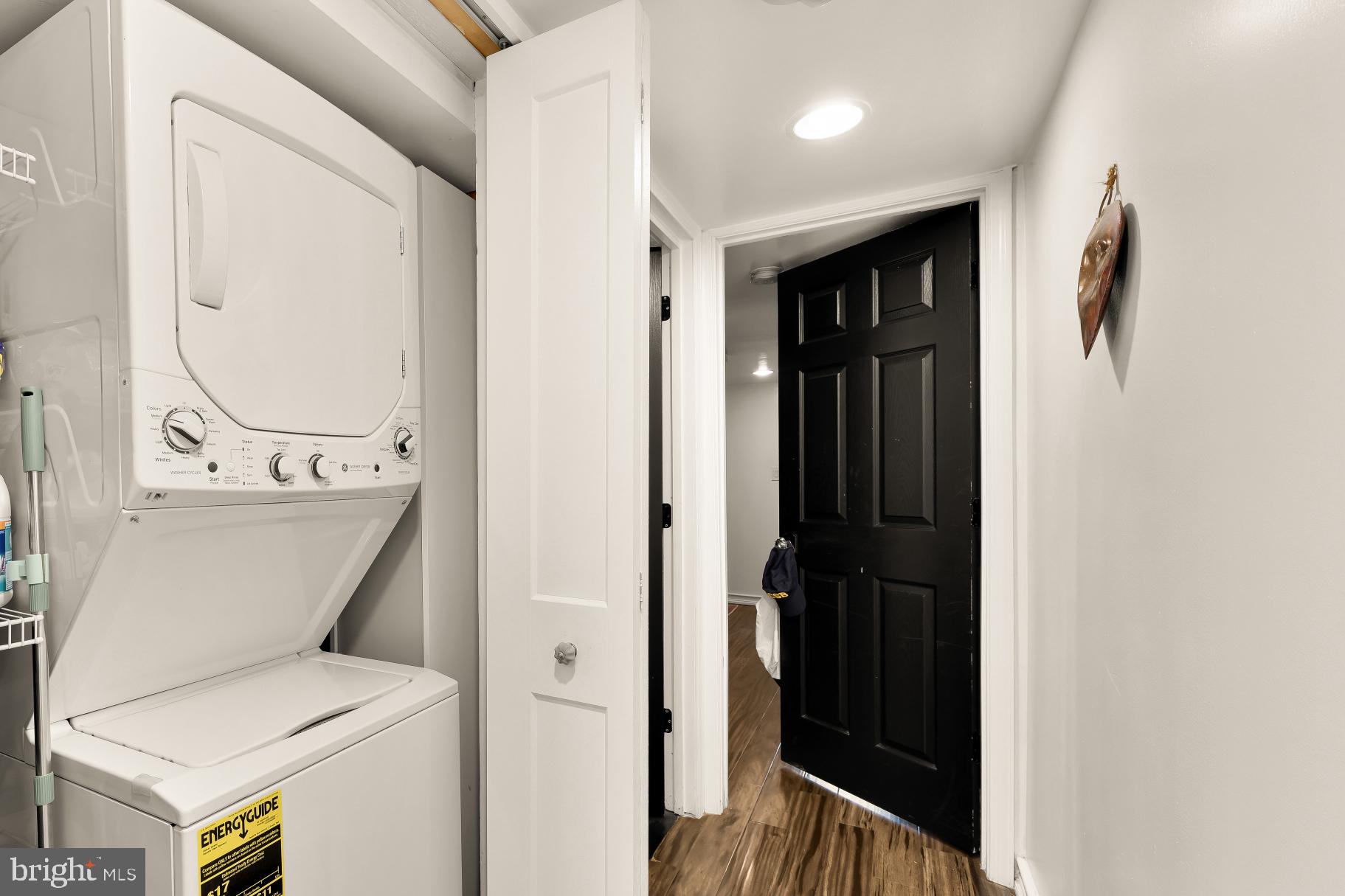 CAPITOL HILL - Residential