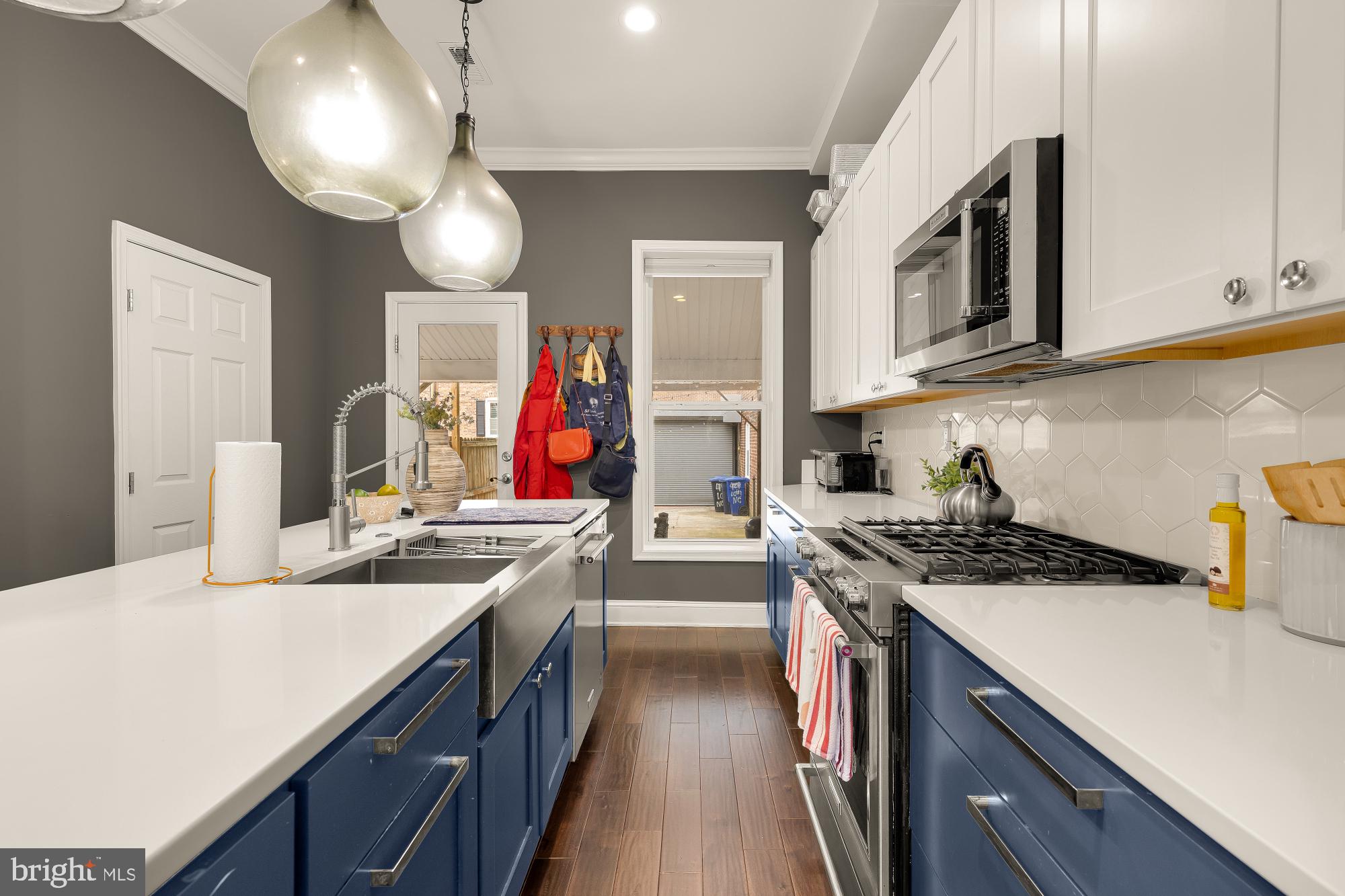 CAPITOL HILL - Residential