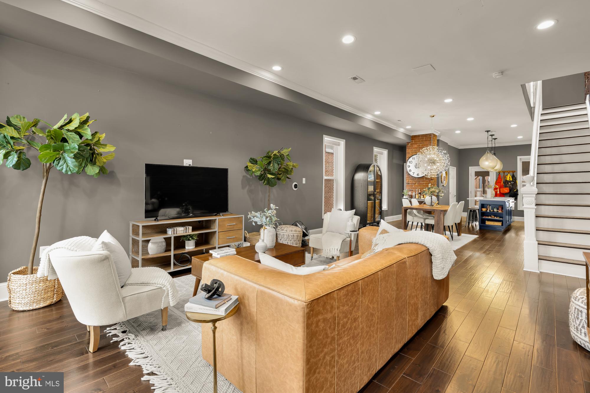 CAPITOL HILL - Residential