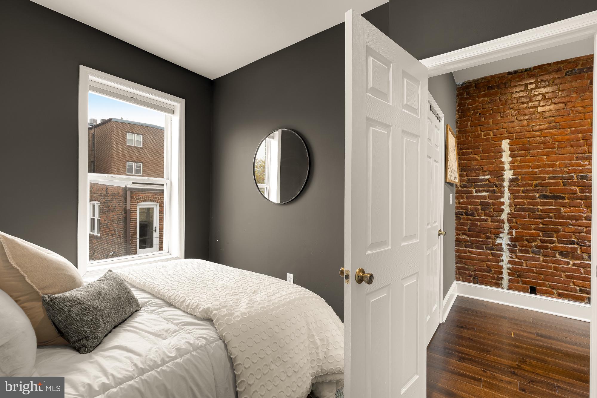CAPITOL HILL - Residential