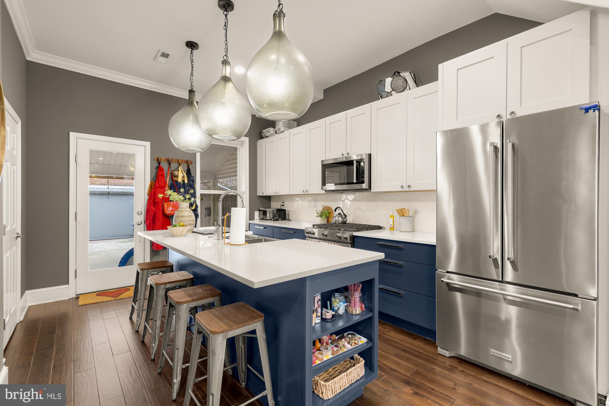 CAPITOL HILL - Residential
