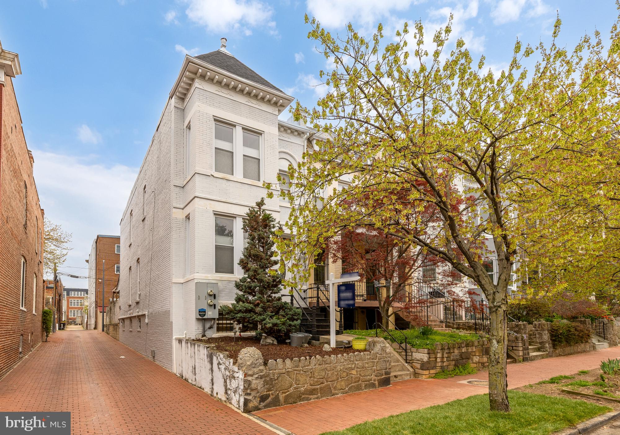 CAPITOL HILL - Residential
