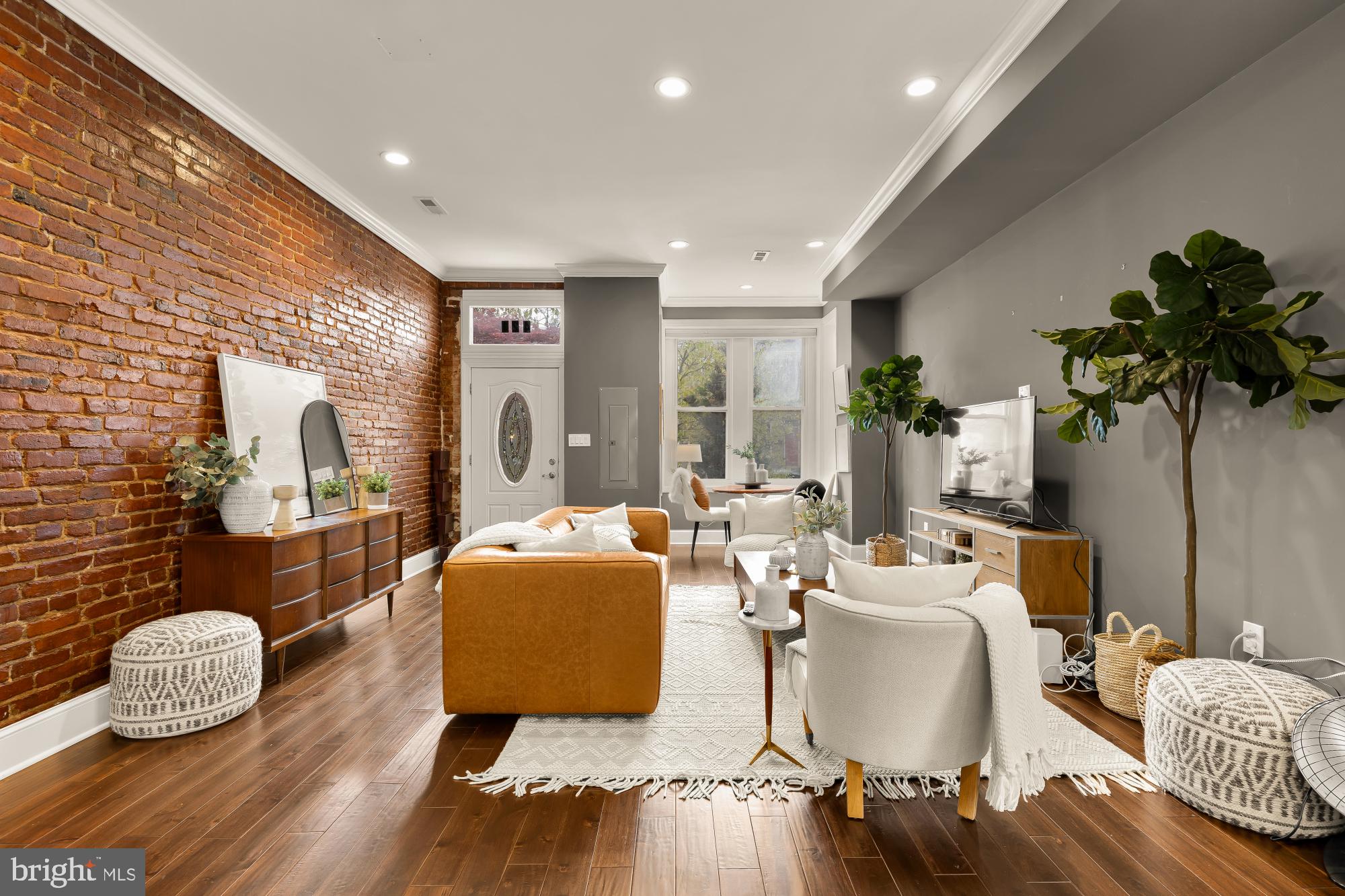 CAPITOL HILL - Residential