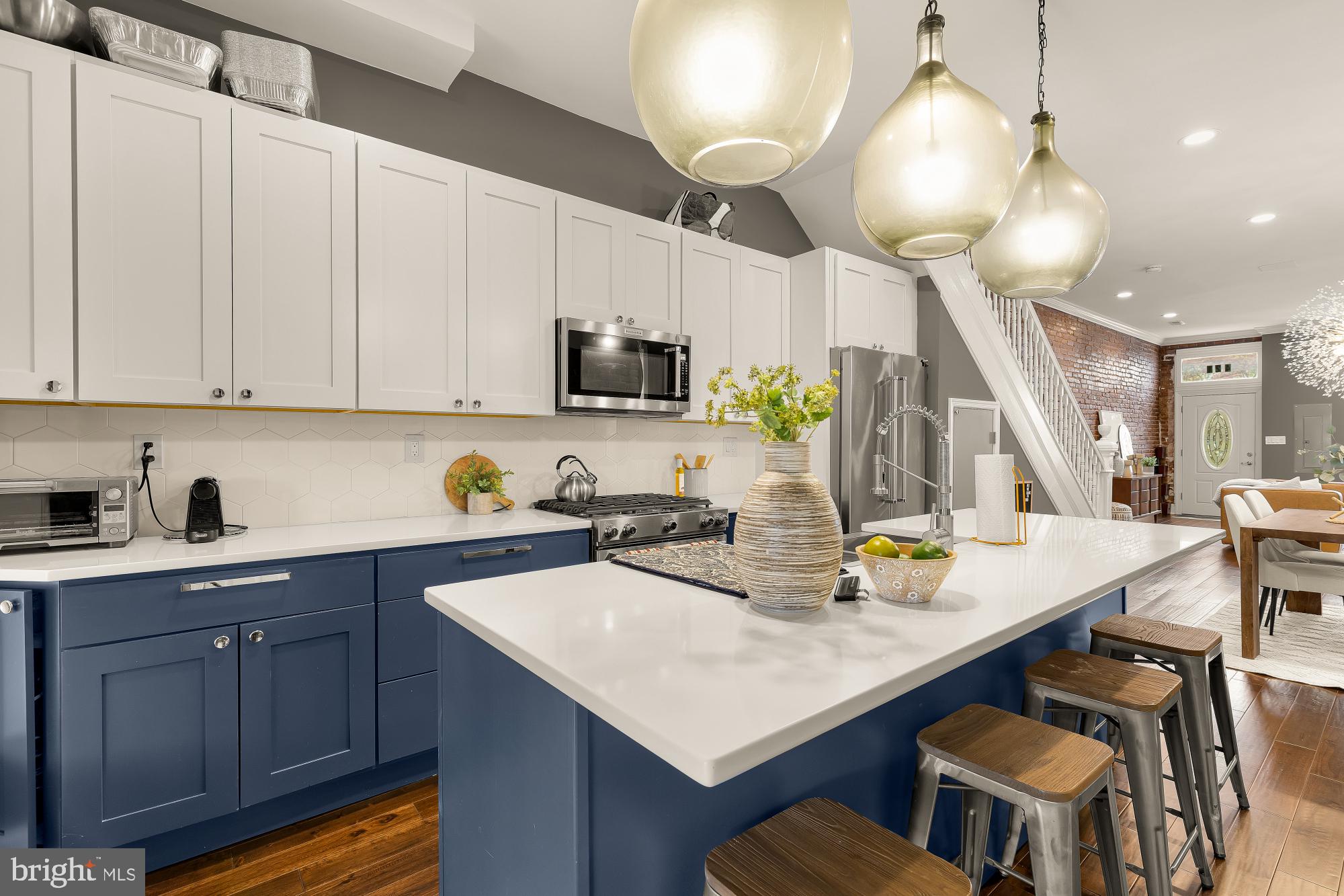 CAPITOL HILL - Residential