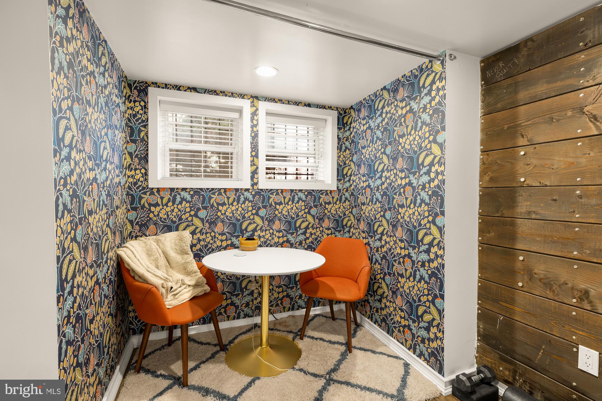 CAPITOL HILL - Residential