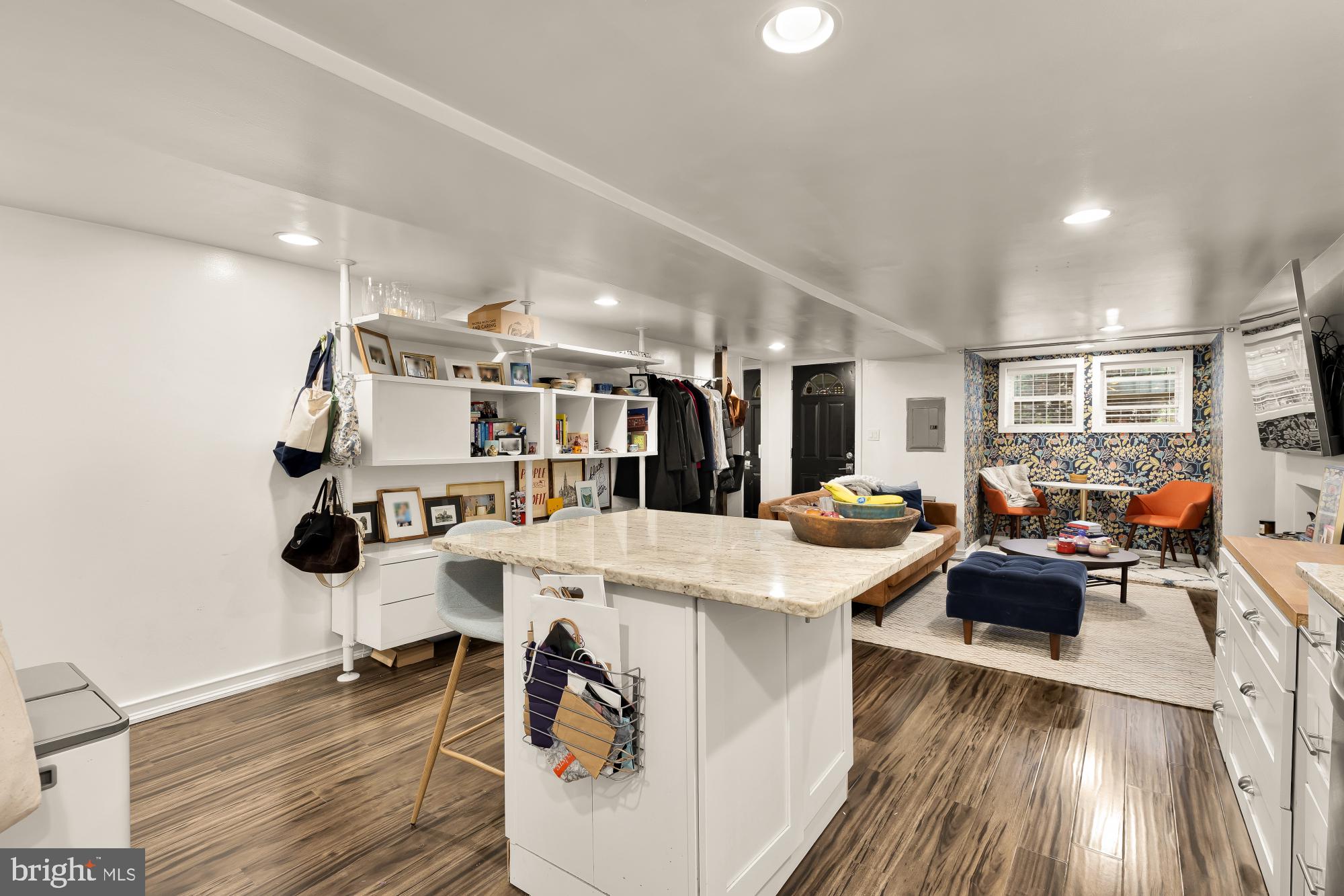 CAPITOL HILL - Residential