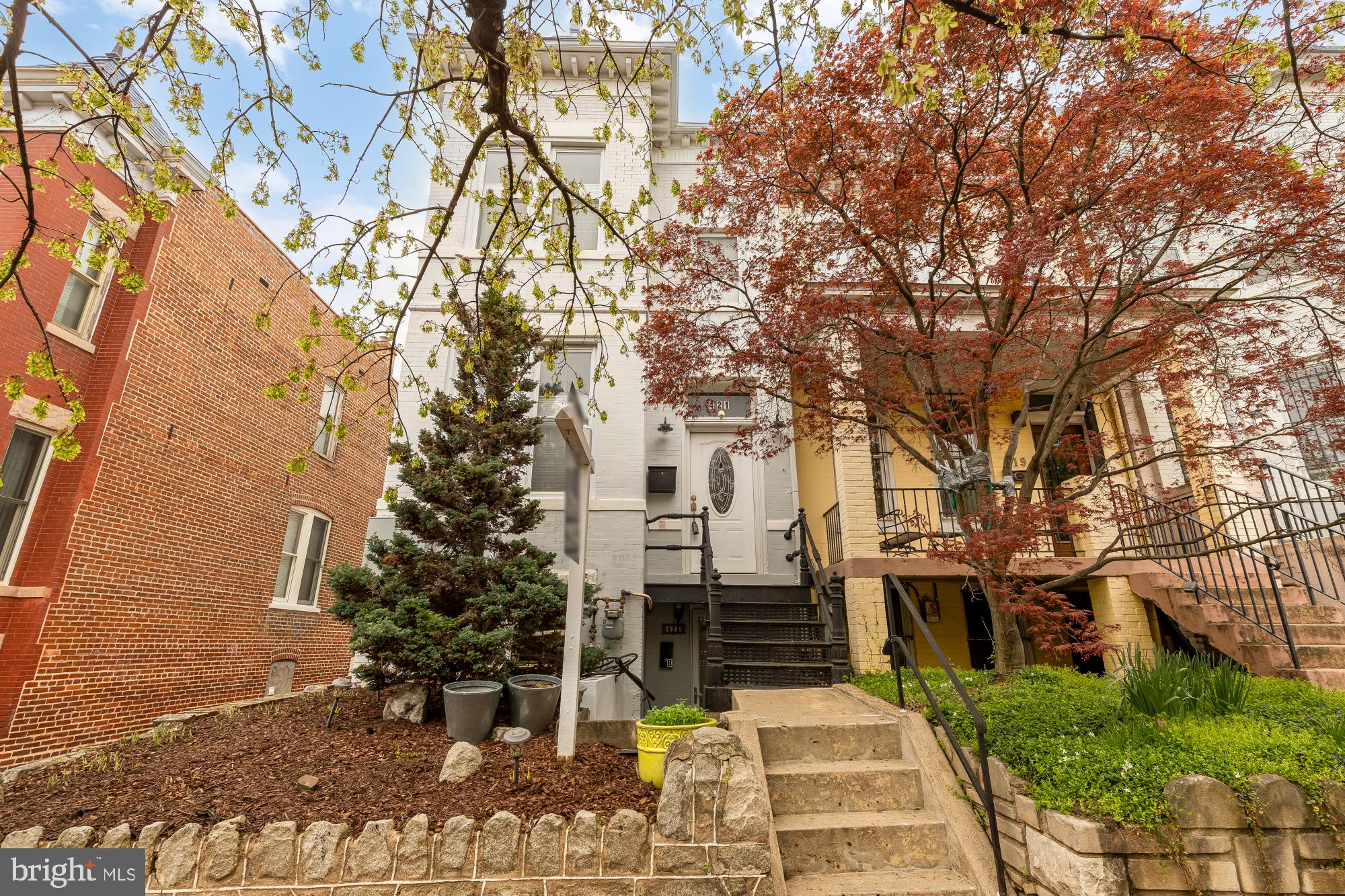 CAPITOL HILL - Residential
