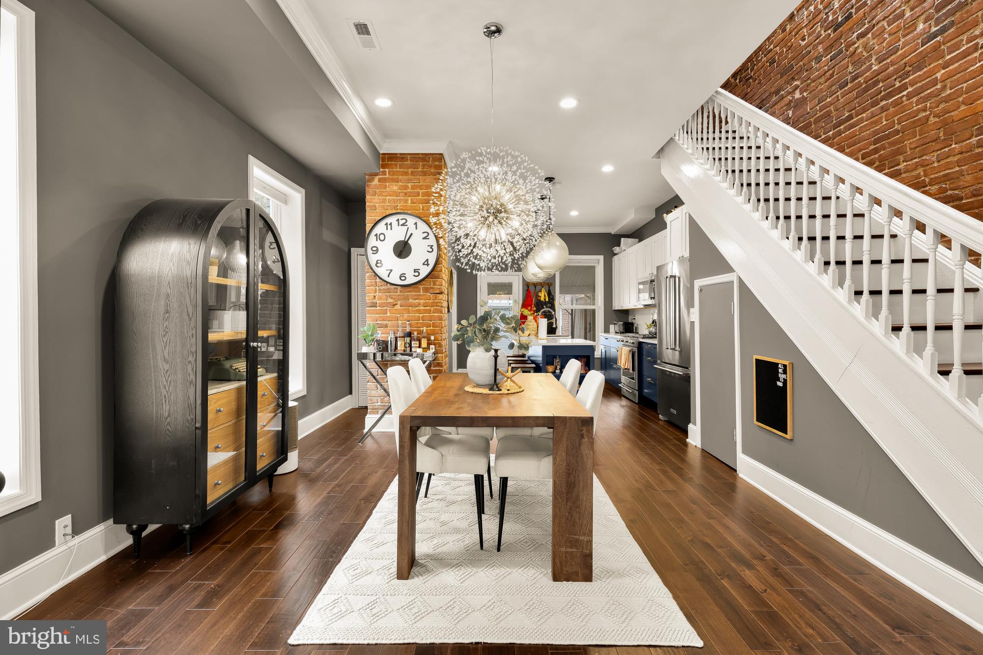 CAPITOL HILL - Residential