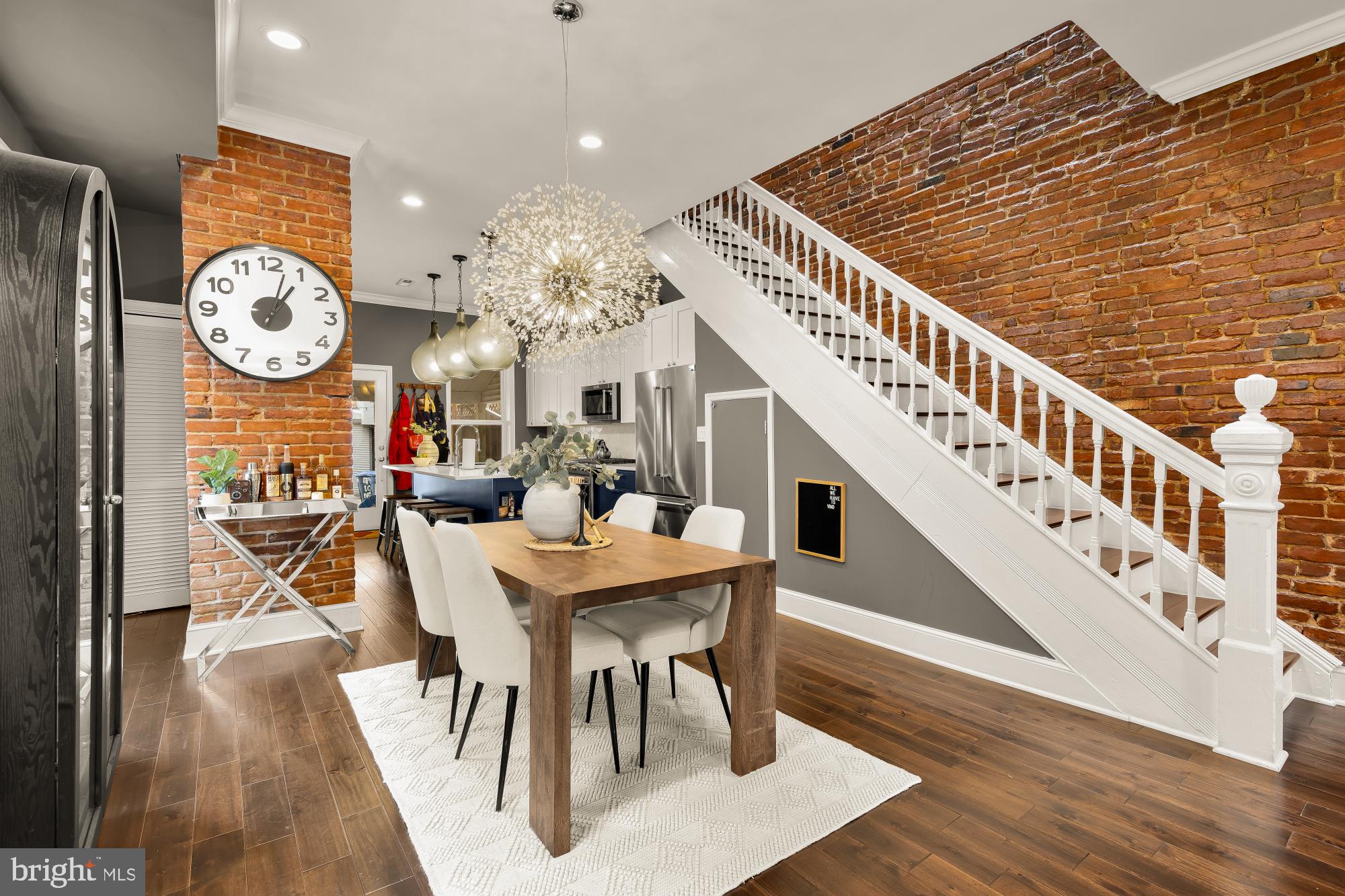 CAPITOL HILL - Residential