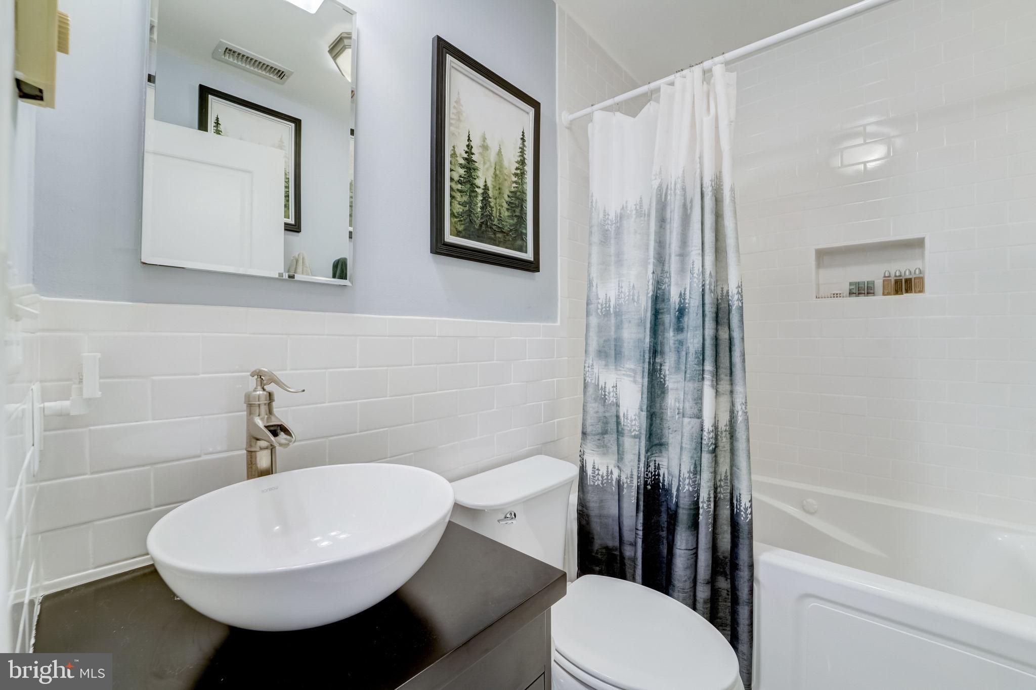 ASHBY - Residential