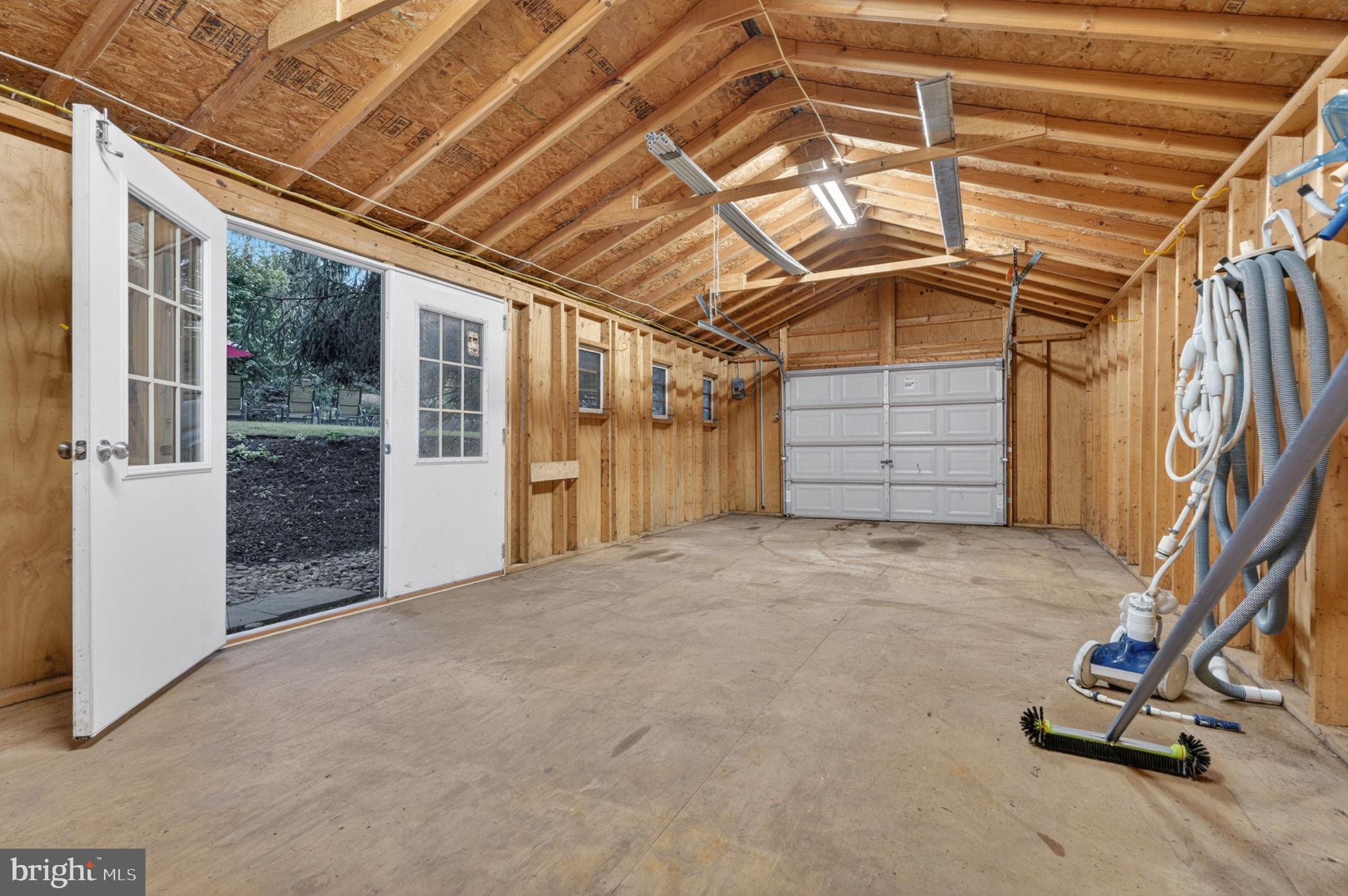 WALNUT GLEN - Residential