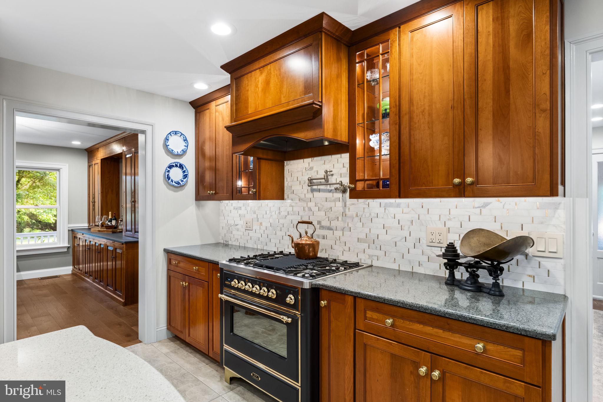 WALNUT GLEN - Residential