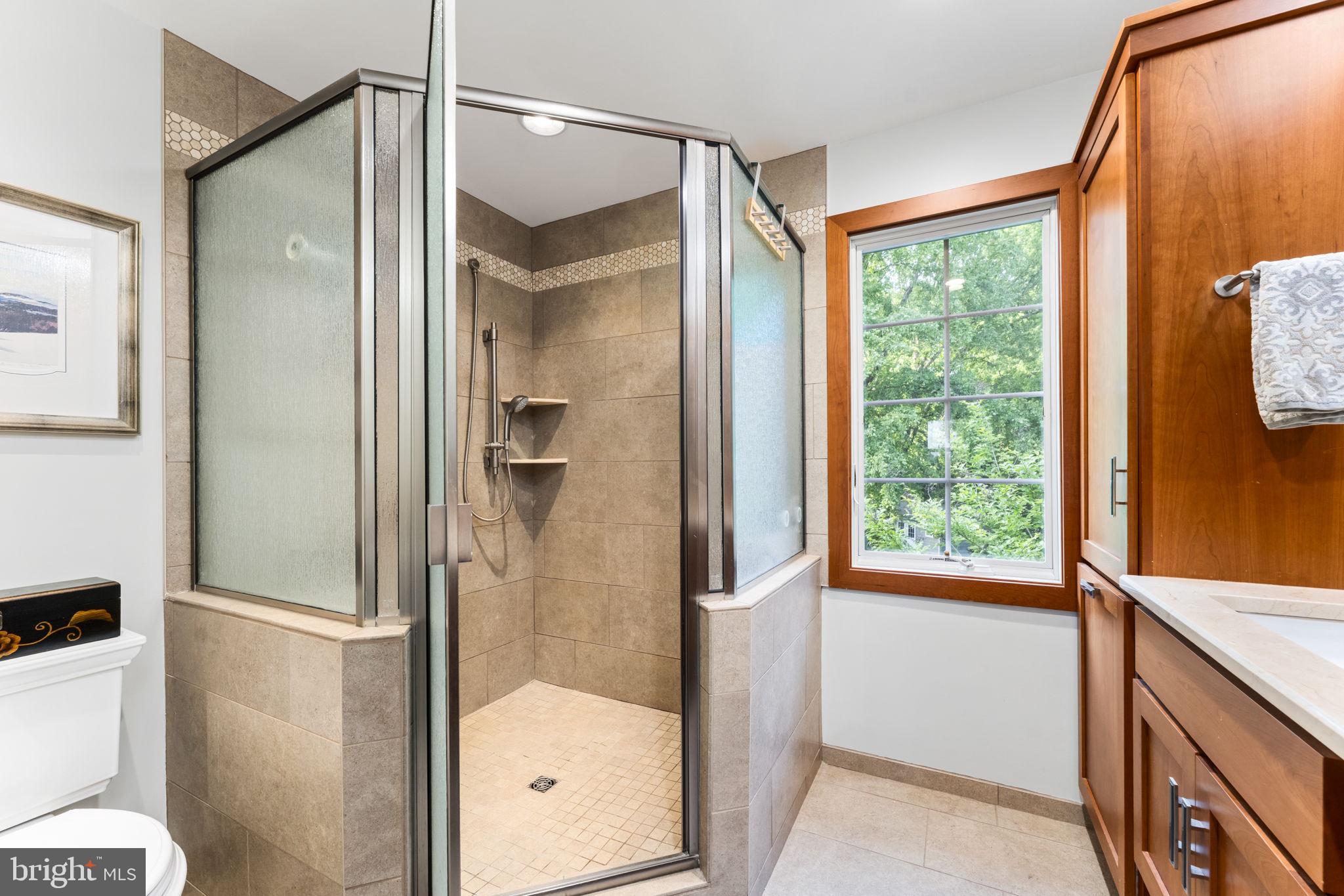 WALNUT GLEN - Residential