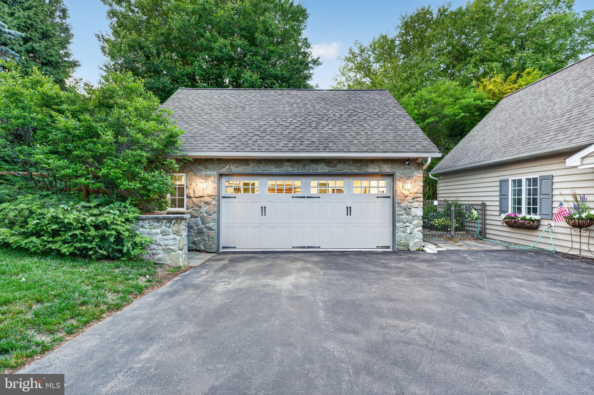 WALNUT GLEN - Residential