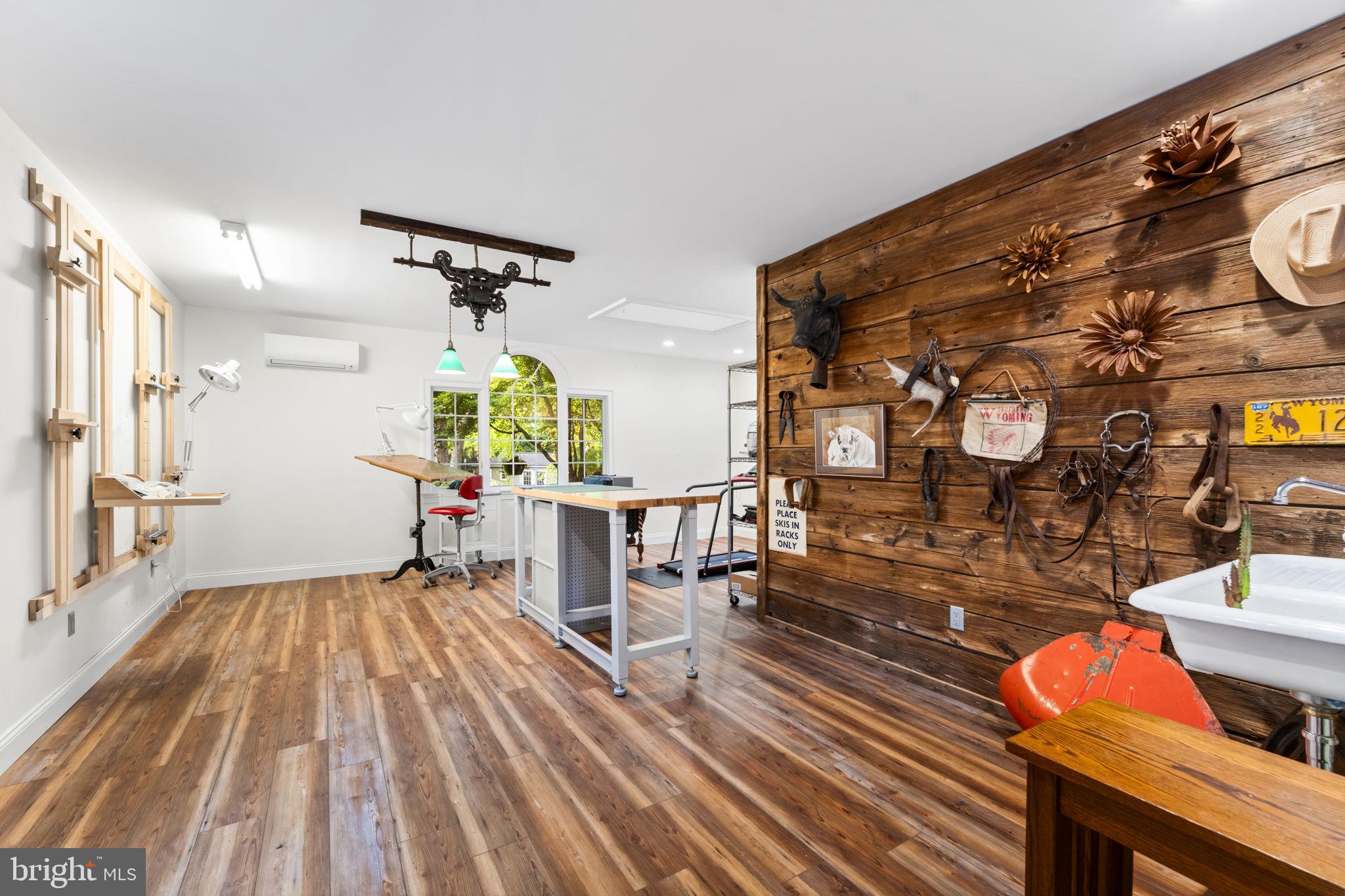 WALNUT GLEN - Residential