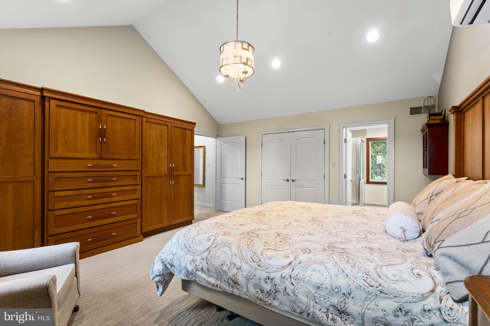 WALNUT GLEN - Residential