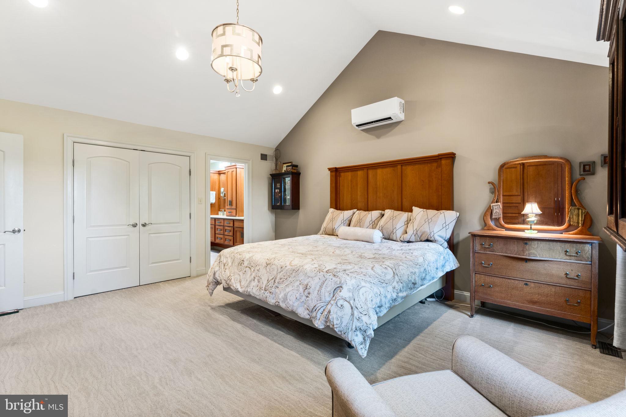 WALNUT GLEN - Residential