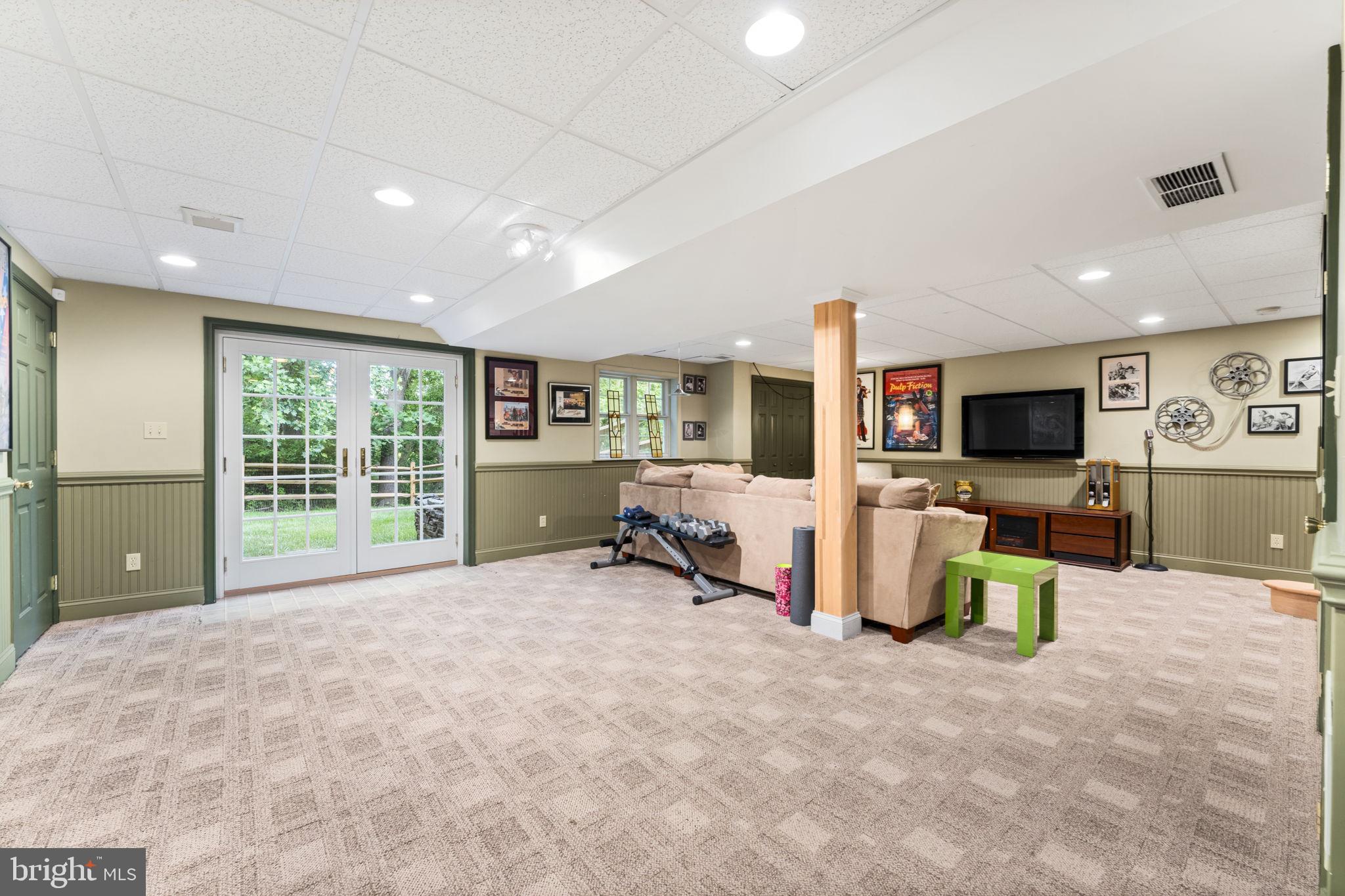 WALNUT GLEN - Residential