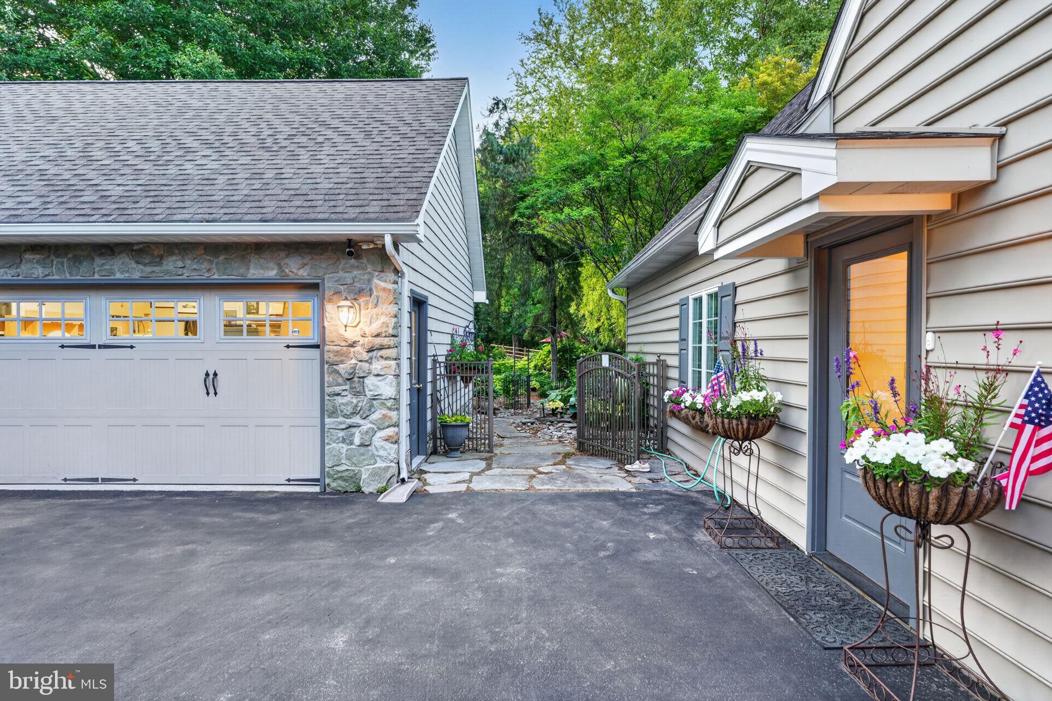 WALNUT GLEN - Residential