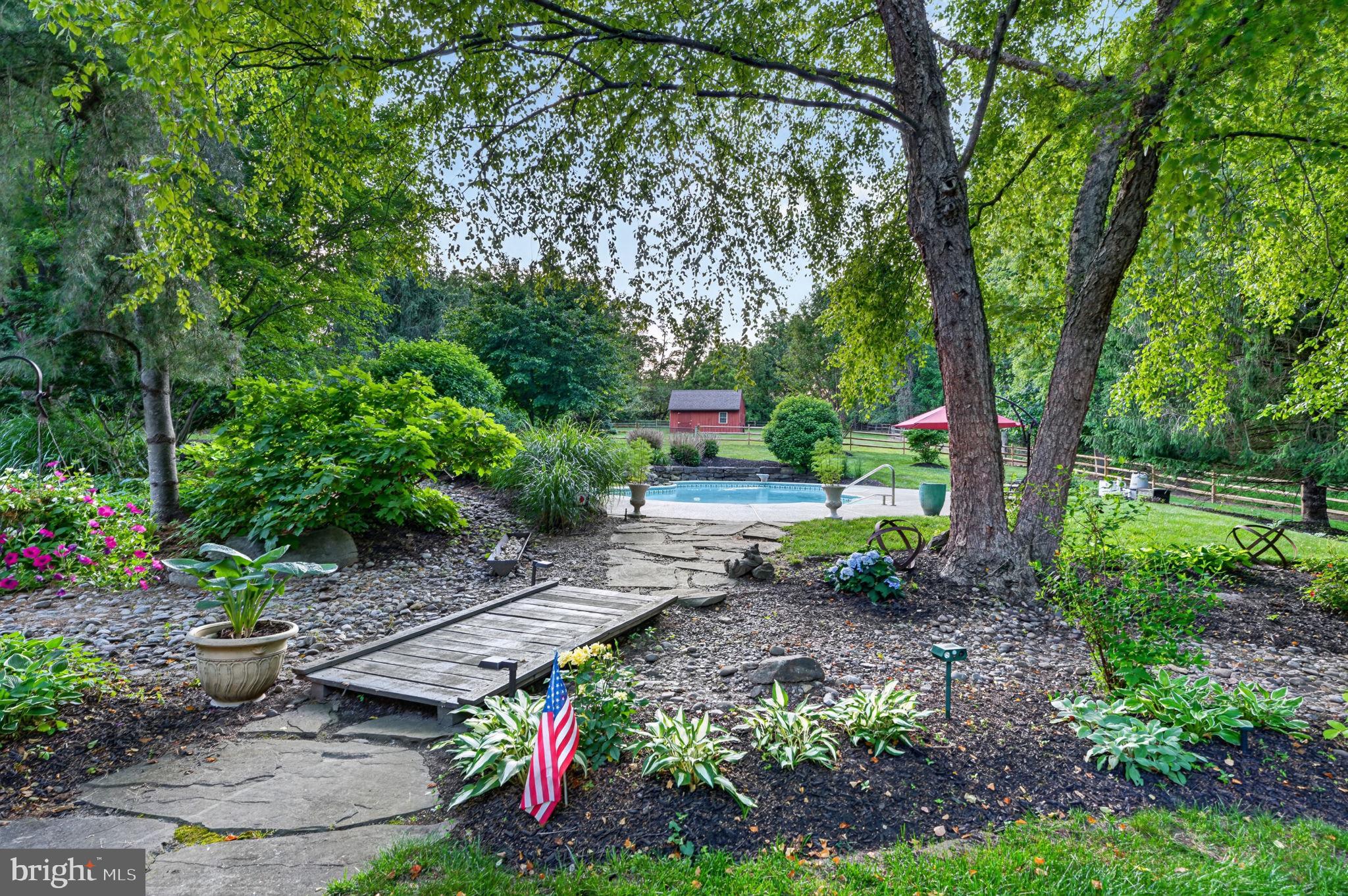 WALNUT GLEN - Residential