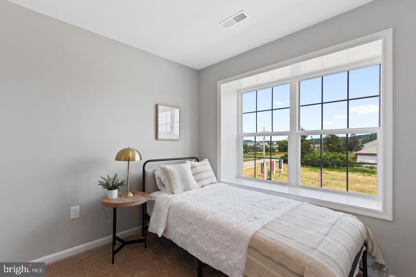ANTIETAM COMMONS - Residential Lease