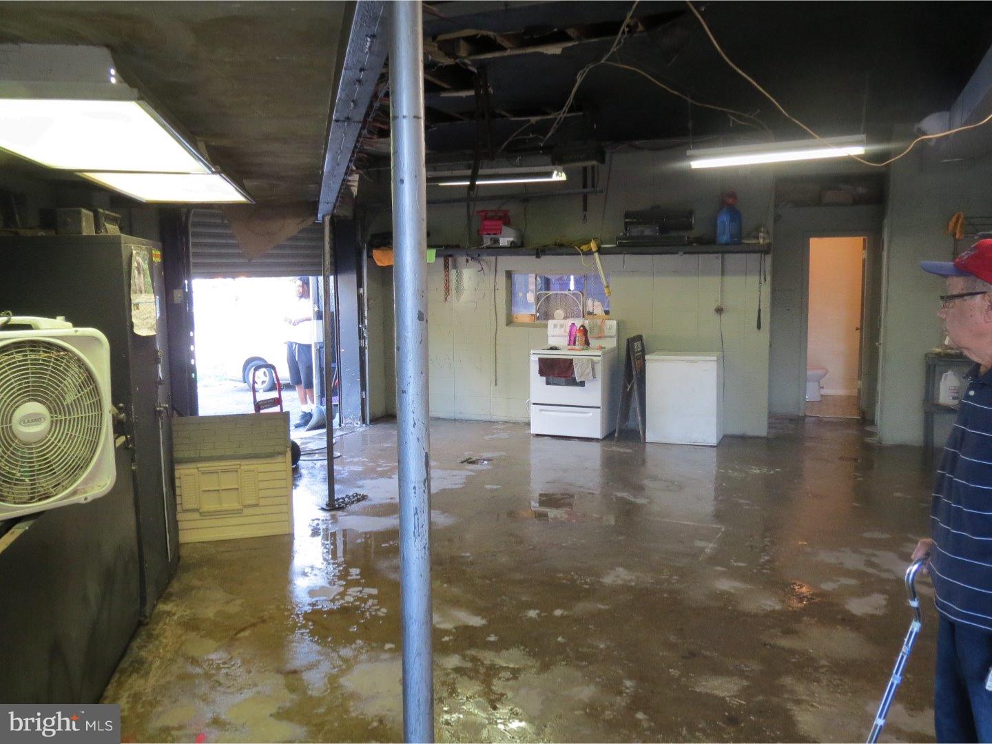 COBBS CREEK - Commercial Sale