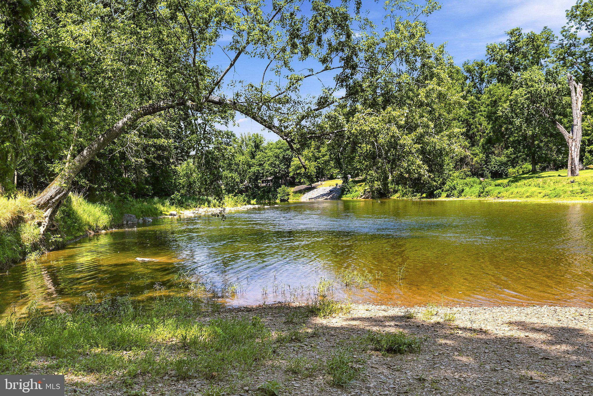 RIVER RIDGE - Residential