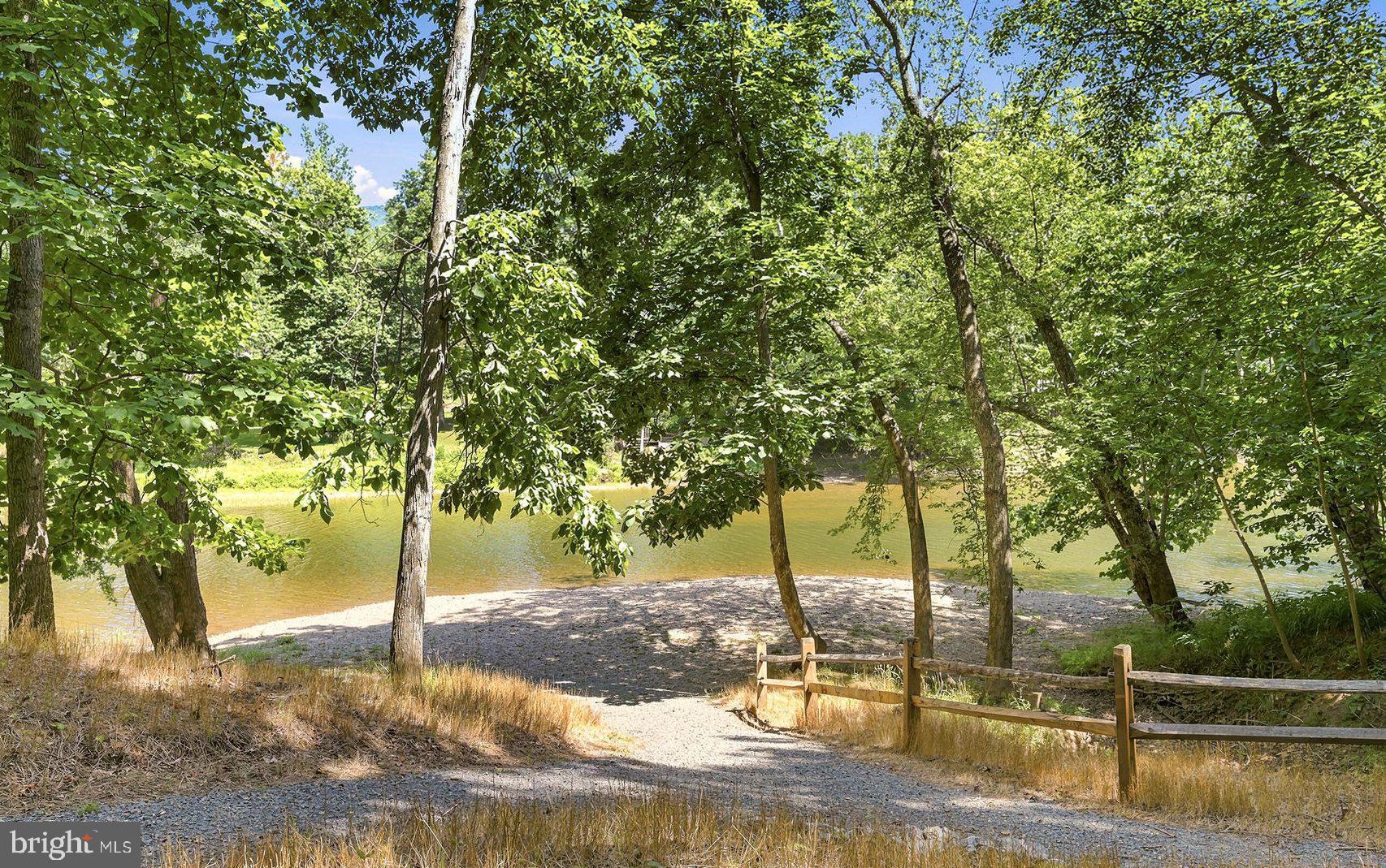 RIVER RIDGE - Residential
