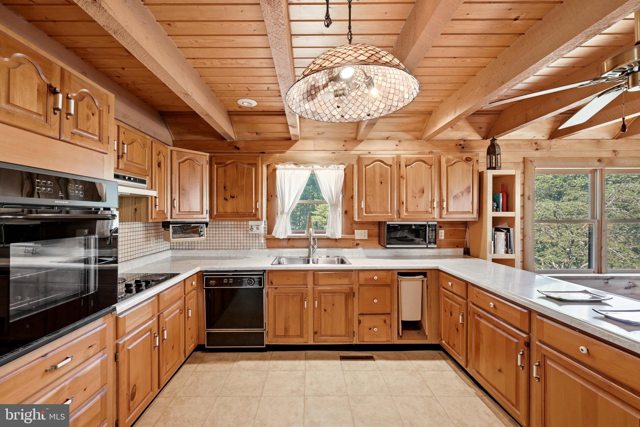 RIVER RIDGE - Residential