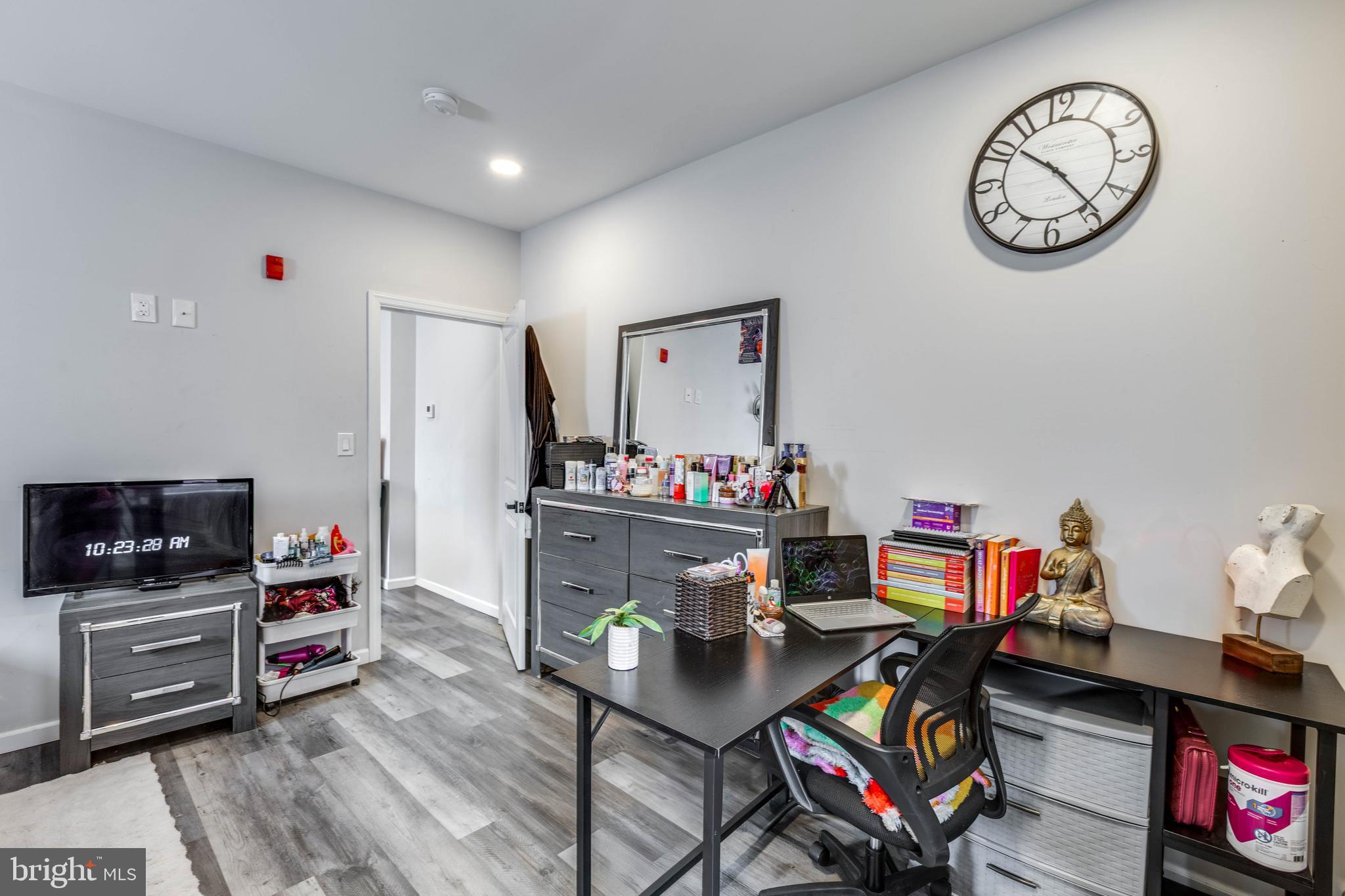 LUDLOW - Residential Income
